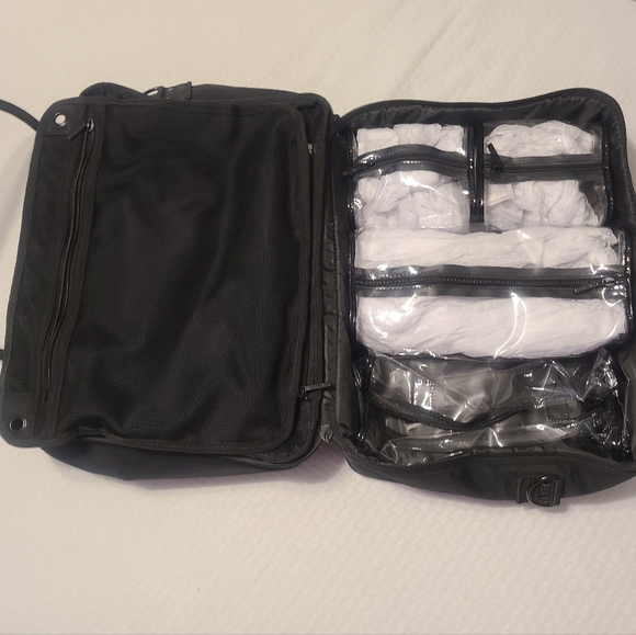 MAC Cosmetics Travel Bag Makeup Case - Picture 8 of 12